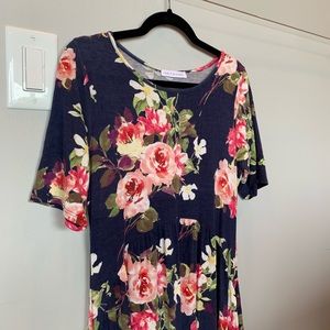 Chris & Carol Dresses - Floral day dress Chris & Carol Dresses - Floral day dress